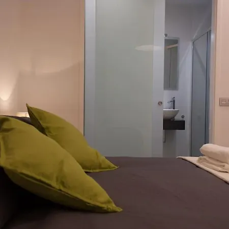 Loft Plaza Apartment *